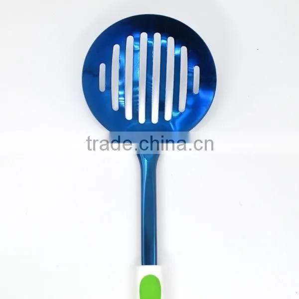 Non-stick TPR handle 100% Food Grade titanize kitchen slotted skimmer
