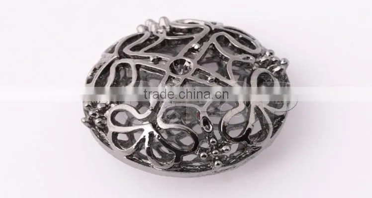 Vogue hollowed-out metal sewing button