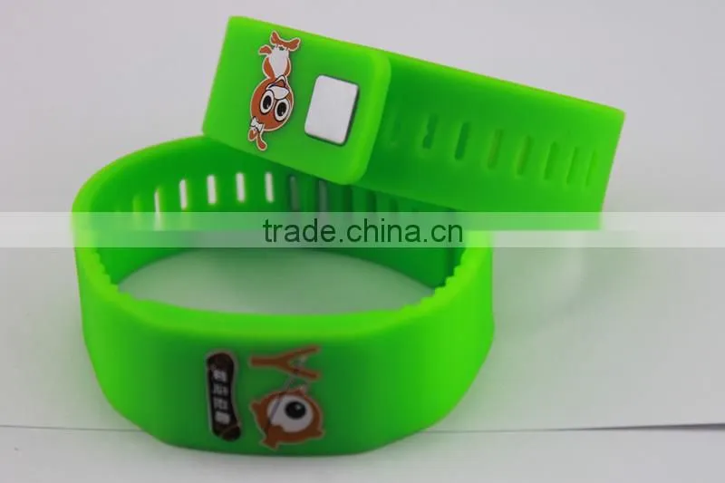 Bespoke NFC silicone wristbands with your logo printed 2016