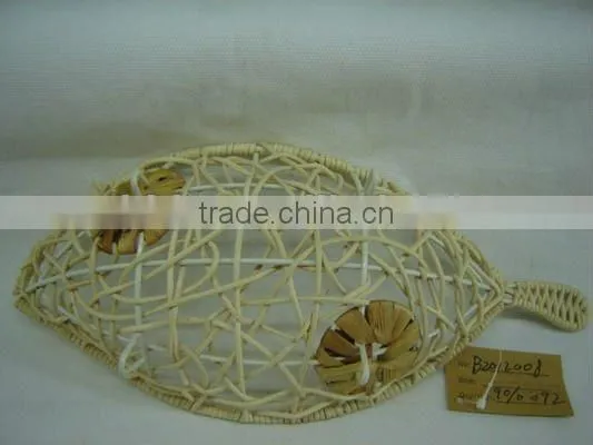 Natural rattan&water hyacinth weaving iron frame fish shaped fruit basket
