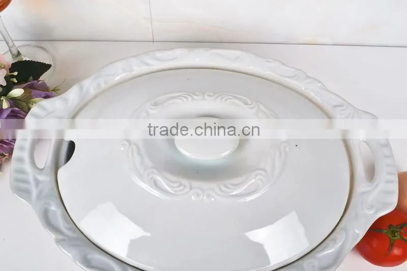 13.5" Oval high quality white porcelain comal with lid