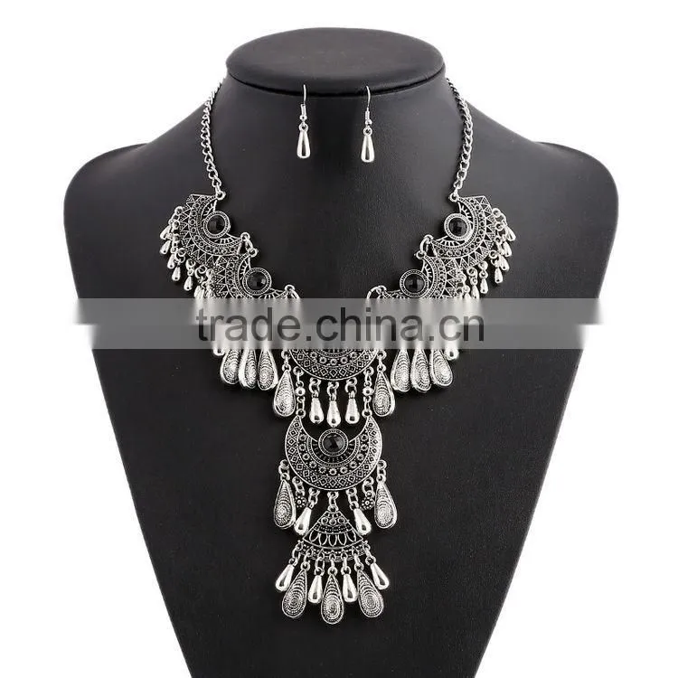 Vintage Flower Carved Hollow Bib Collar Droplets Pendant Gem Necklace Earrings Set