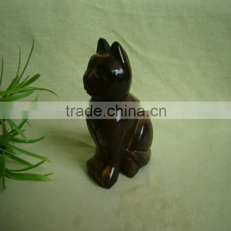 sculpture cat out of stone