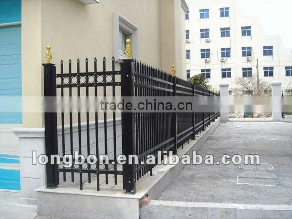 2015 Top-selling classical cast iron fencing for house