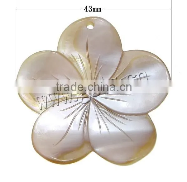 Flower Shell Pendant