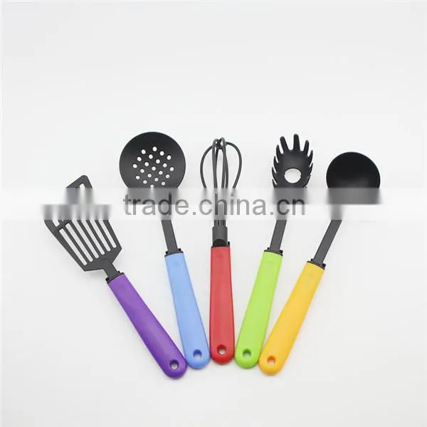 Fashionable nylon bonny kitchen utensils