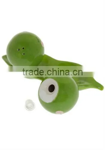 ceramic peas pass the salt and pepper shaker