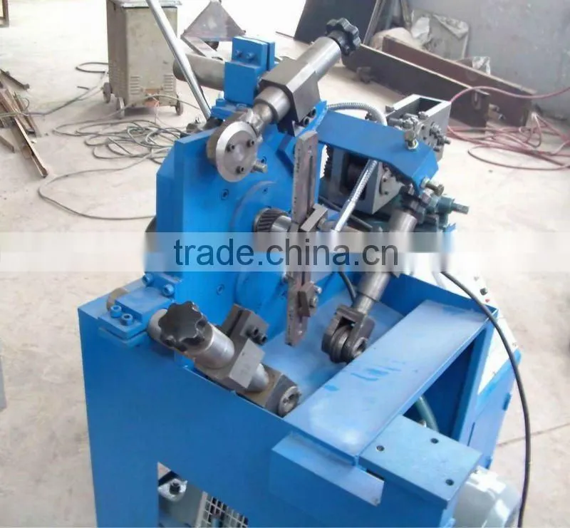 Spiral corrugated steel pipe making machine with stable performance