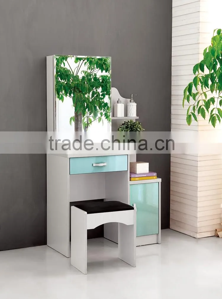 Dressing Set Made of MDF and Wood