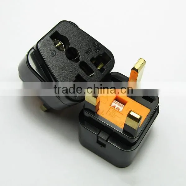 Top sale plug with socket type uae plug adapter travel adapter charger for electric products