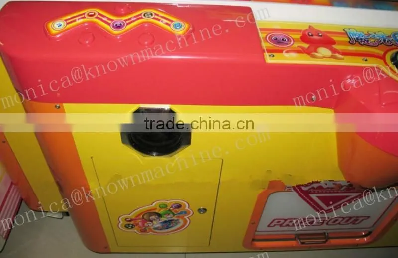 toy claw crane game machine