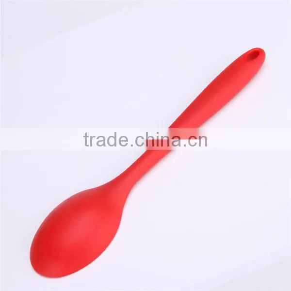 LFGB healthy silicone newborn baby feeder spoon handle baby spoon