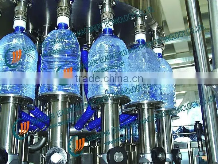 Automatic beer bottle capping machine