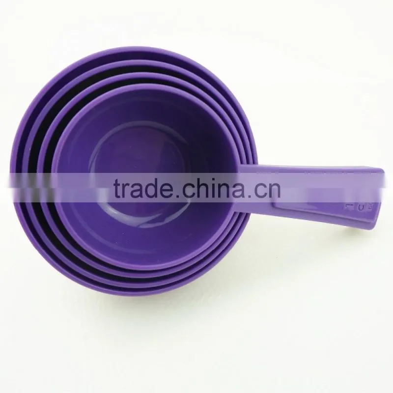 47010 4pcs plastic Measuring Cups and Spoons Set