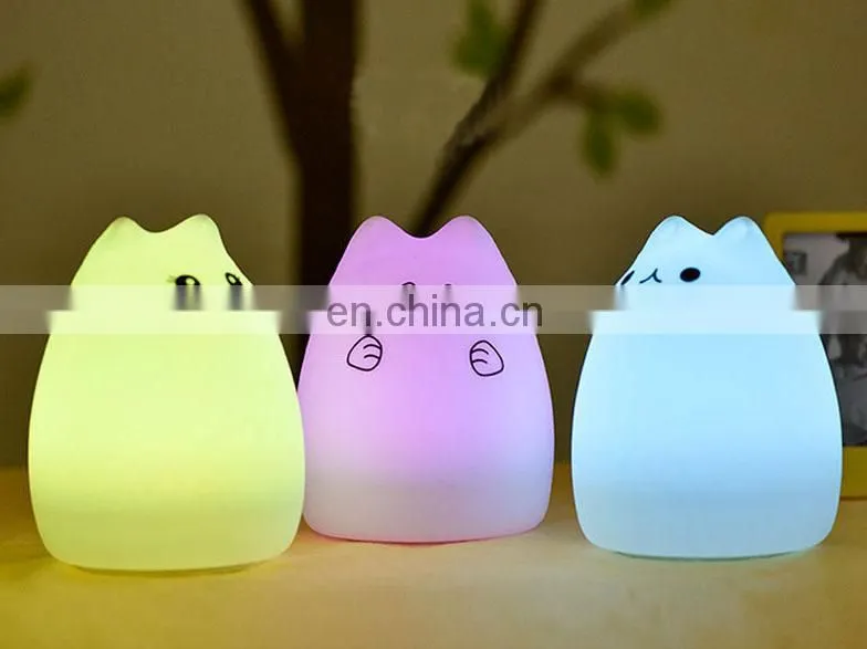 Hot selling fashion super cute cat night lamp carton night light silicone remote timer cute cat lamp