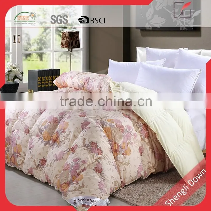 Portable 70% goose down feather throw quilt with high quality