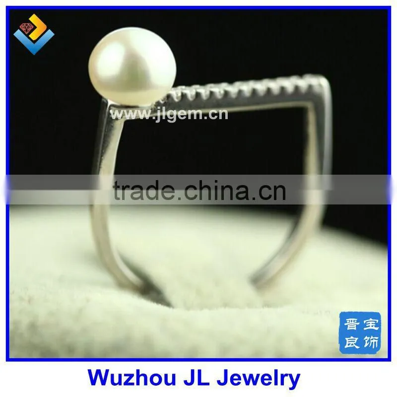 Cubic Zirconia Stone Butterfly And Natural Pearl Gemstone Fashion Silver Ring