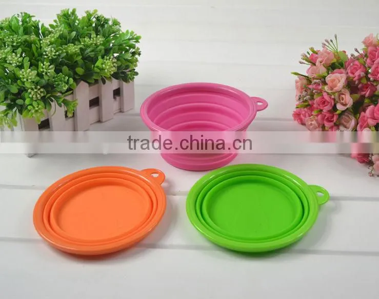 silicone dog pet traveling bowl with a handle eco-friendly