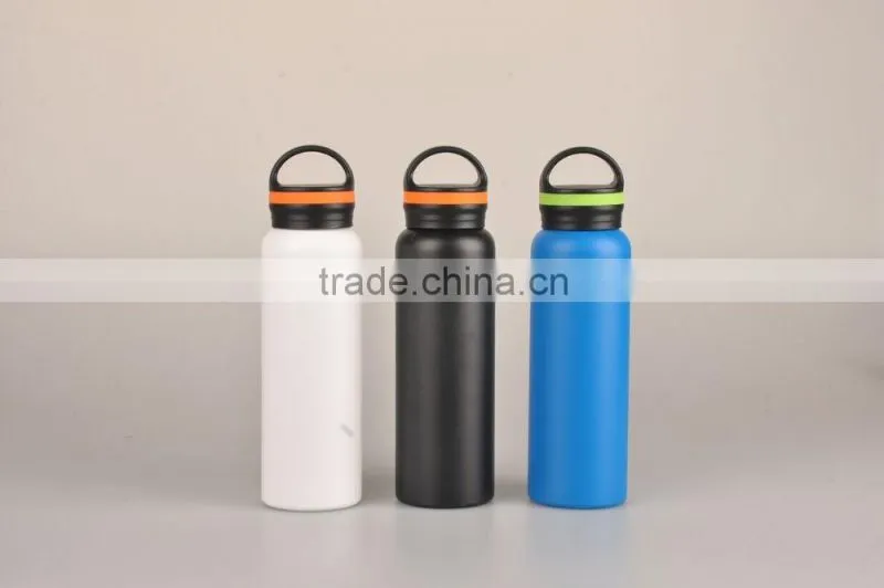 Vacuum-insulated stainless steel thermal bottle