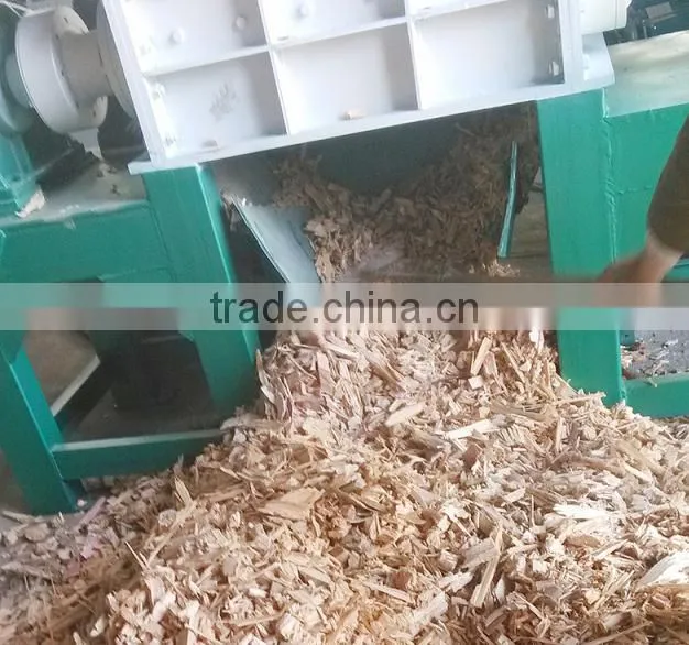Multifunctional twin shaft wood shredder