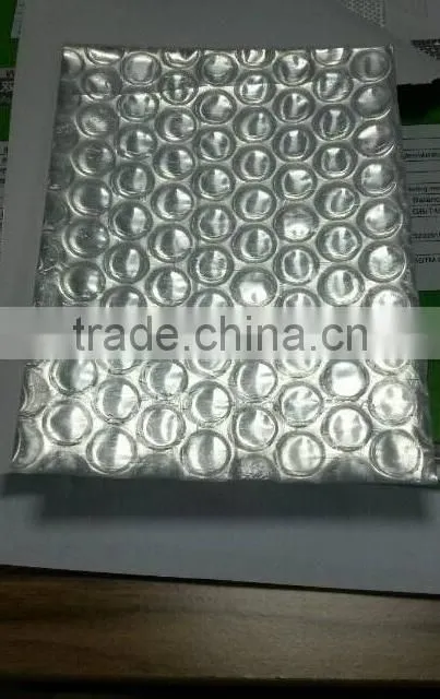Air bubble film with aluminum foil facing