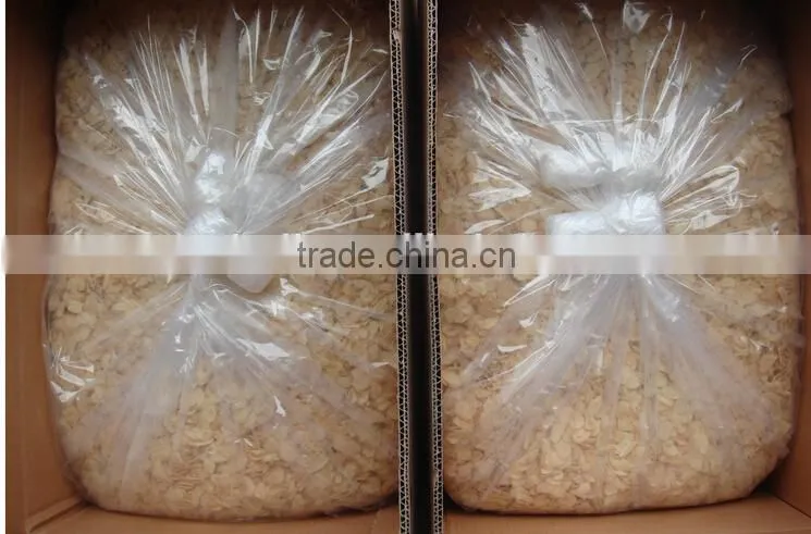 2015 Grade A dehydrated garlic flakes wthout root