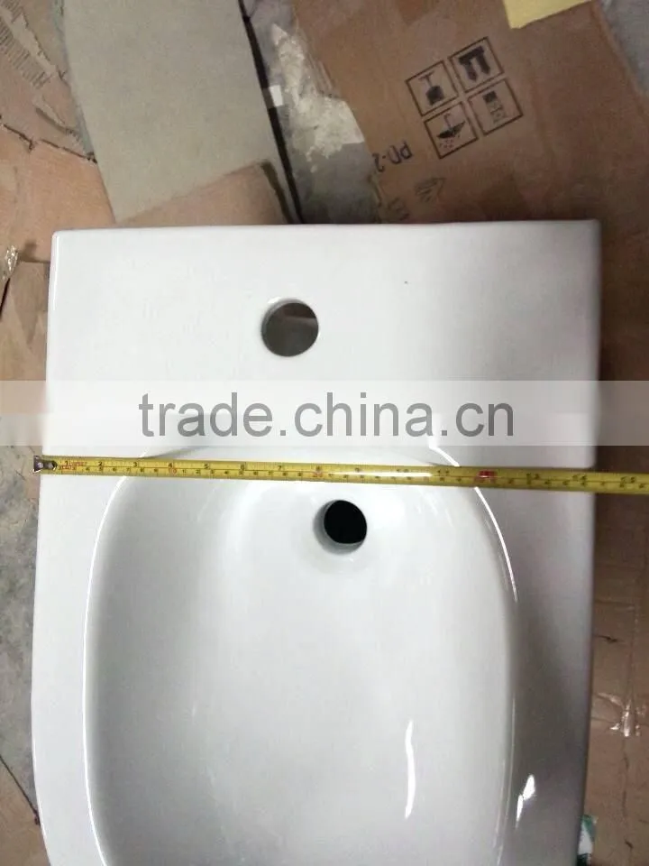 Private clean sanitary female bathroom ceramic women toilet bidet