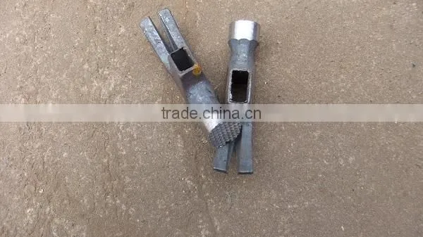 claw hammer with steel pipe handle