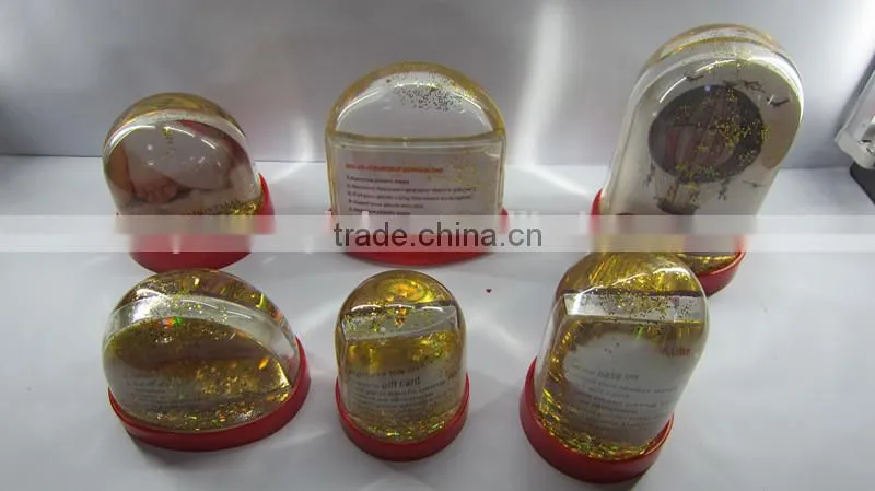 2014 newest plastic snow globe with photo insert