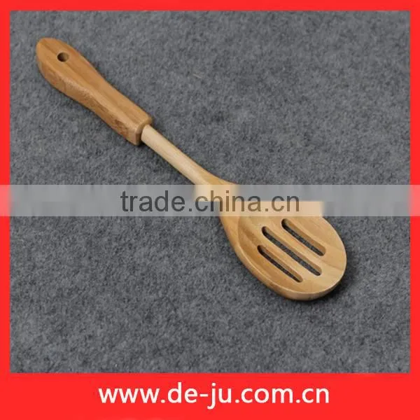 Kitchen Utensils Slotted Curved Bamboo Frying Spatula