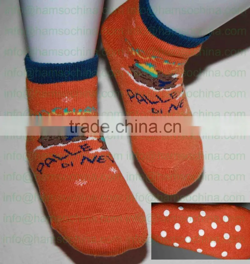 Knitted lovely comfortable kids baby non slip custom lovely bear sock
