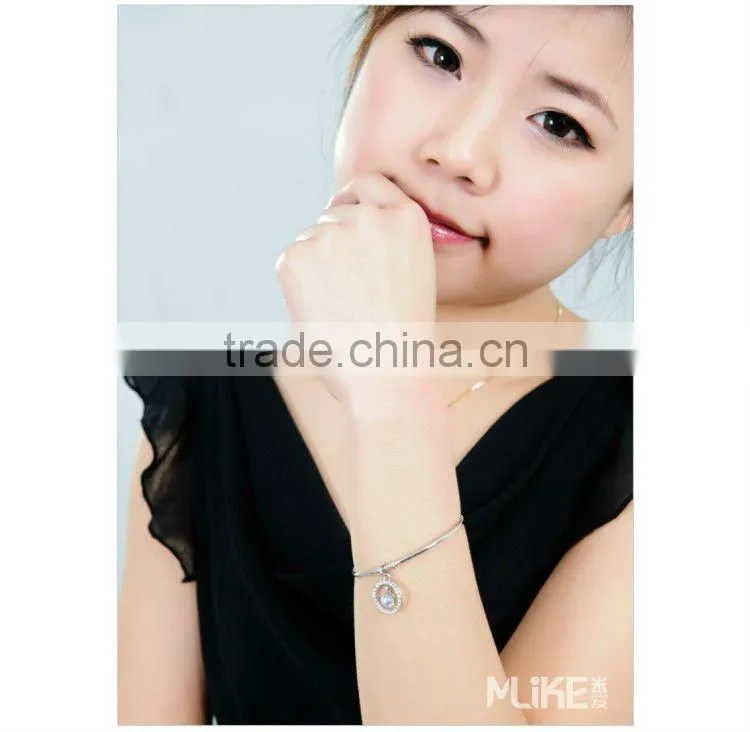 fashion bangle with Crystal M3011