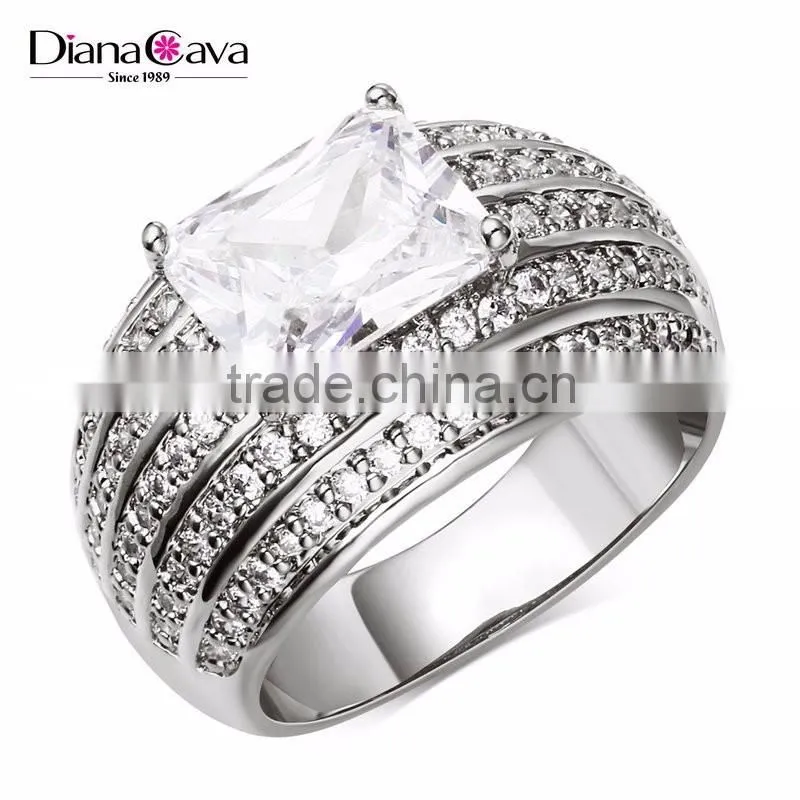 China Factory Price Pave Setting CZ Luxury Marriage Gift 18K Gold Ring Jewelry Plated