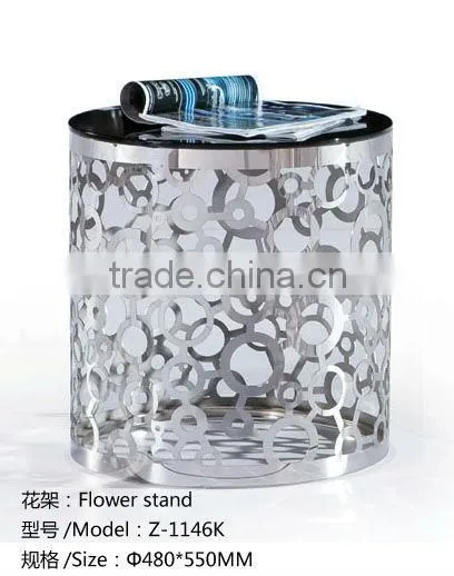 oval glass top pattern steel frame coffee table