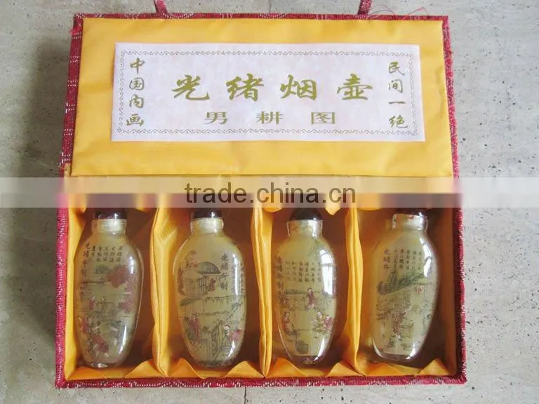 Chinese Traditional snuff box c/w farming painting
