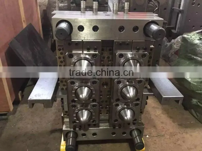 PET preform mould