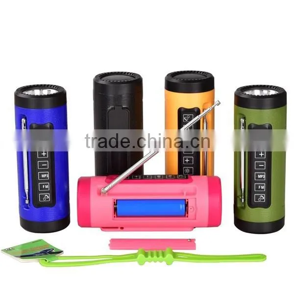 New outdoor speaker Bluetooth speaker with power bank 4000mah with FM radio, flashlight, support TF card