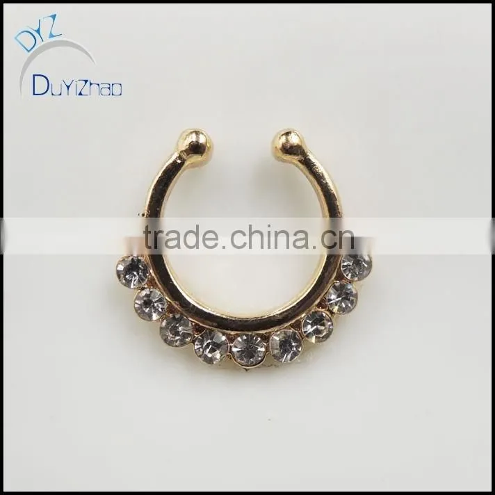 Fashion Piercing Gemmed Septum Clicker