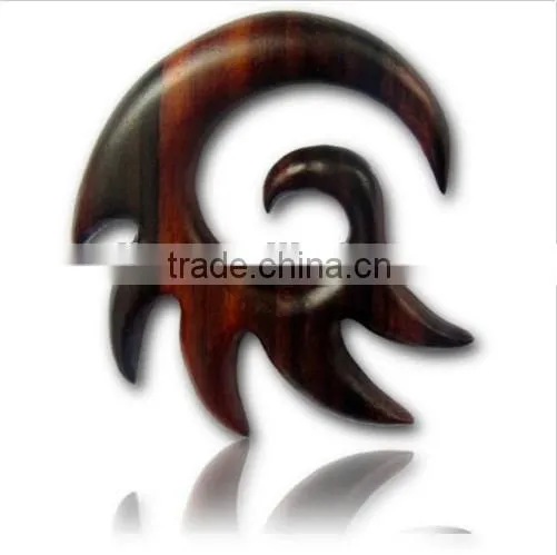 Non piercing novelty ear plug claw crazy wind ear plug tapers decorative ear plug