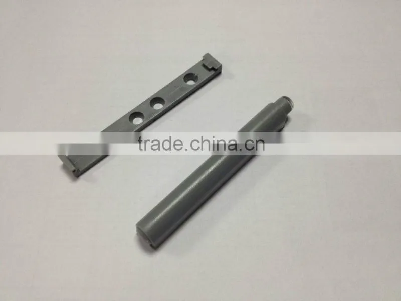 2016 Foshan factory Made in China kitchen hardware cabinet board pull to open