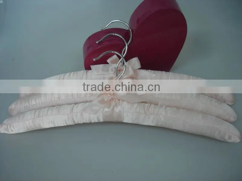 EM1308-002 promotions gift satin hanger classic underwear hanger