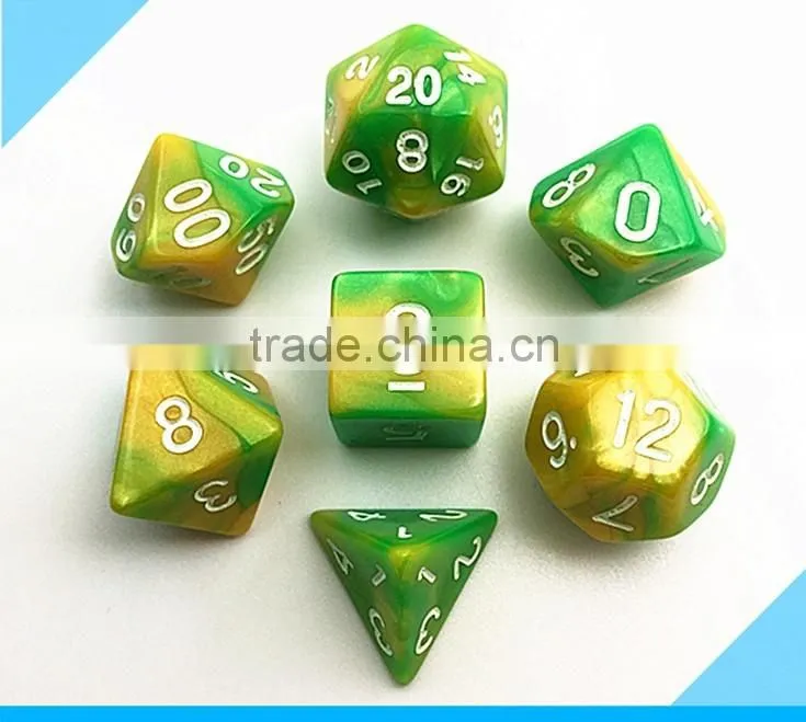 High quality polyhedral dice with mixing colour effect