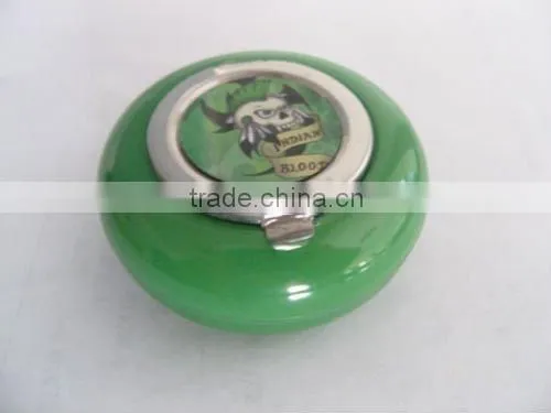 Smoking ashtray tin can with opening lid