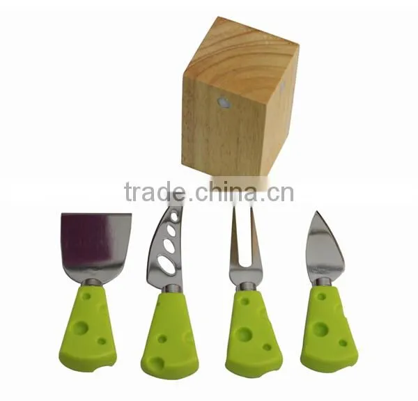 Wooden handle Cheese knife set with cutting board