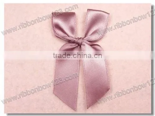 Spurious Flower Tie