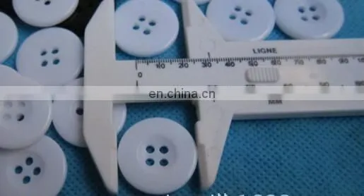 2017 HOT SALES BLACK AND WHITE BUTTON 1CM-2.3CM RESIN BUTTON DECORATED DYEABLE BUTTON