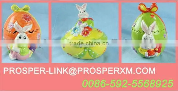 ceramic easter salt and pepper shaker