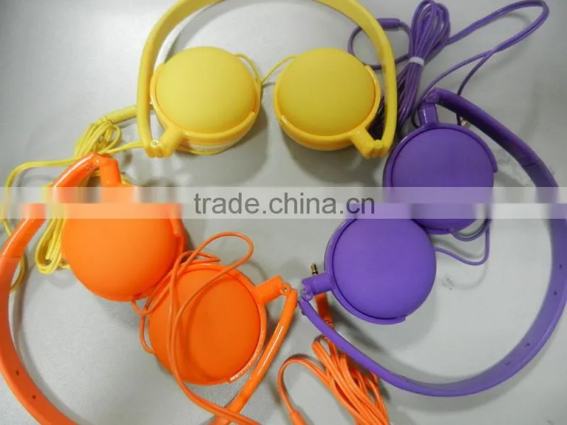 Light Weight Rotatable DJ Headphones with 3.5mm Connectors