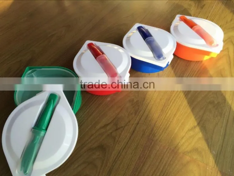 2015 new design colorful plastic compartment lunch box with cutlery set