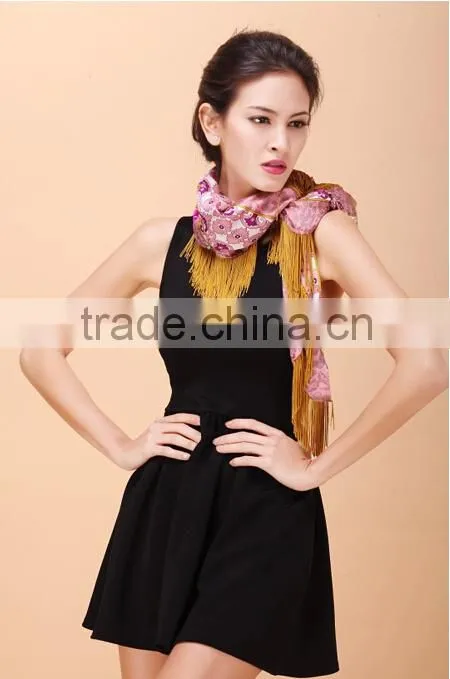 Customized silk twill square scarf with digital printing